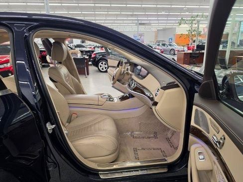Used 2017 Mercedes-Benz S 550 4MATIC Sedan image 40