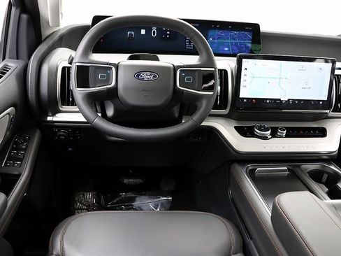 New 2025 Ford Expedition Max Active image 15