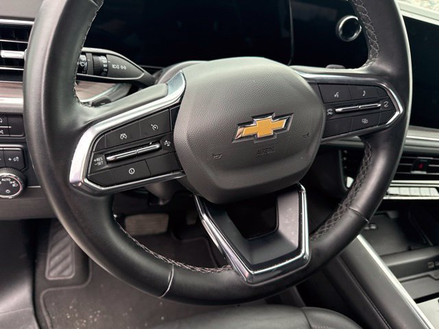 Used 2025 Chevrolet Suburban LT RWD image 14