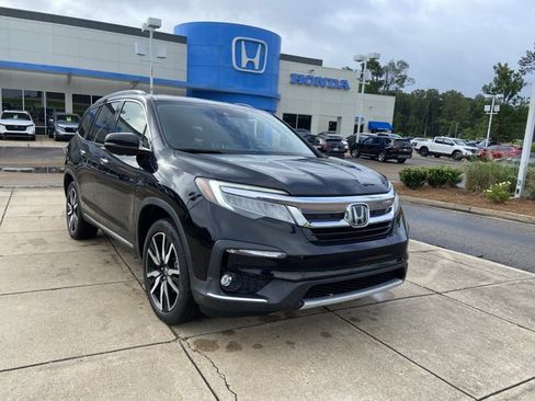 Used 2021 Honda Pilot Touring image 2