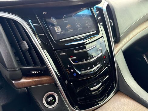 Used 2015 Cadillac Escalade ESV Luxury AWD/4WD image 12