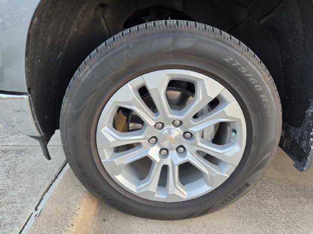 Used 2025 Chevrolet Silverado 1500 LTZ AWD/4WD image 9