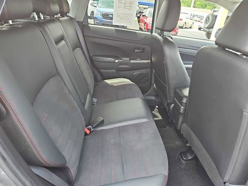 Used 2023 Mitsubishi Outlander Sport SE image 45