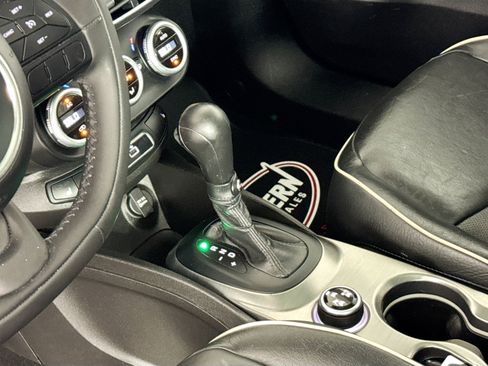 Used 2017 FIAT 500X Lounge w/ Lounge Premium Package (AWD) image 28
