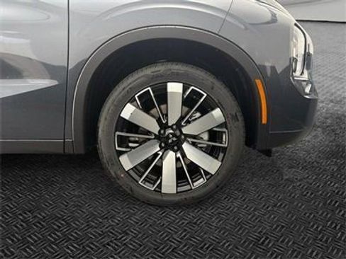 New 2026 Mitsubishi Outlander SE AWD/4WD image 11