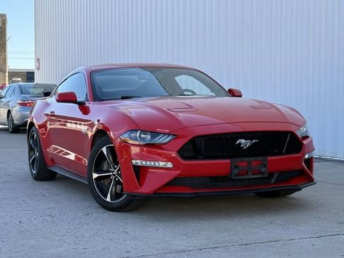 Used 2018 Ford Mustang GT image 2