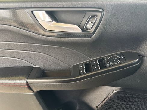 Used 2025 Ford Escape ST-Line image 10