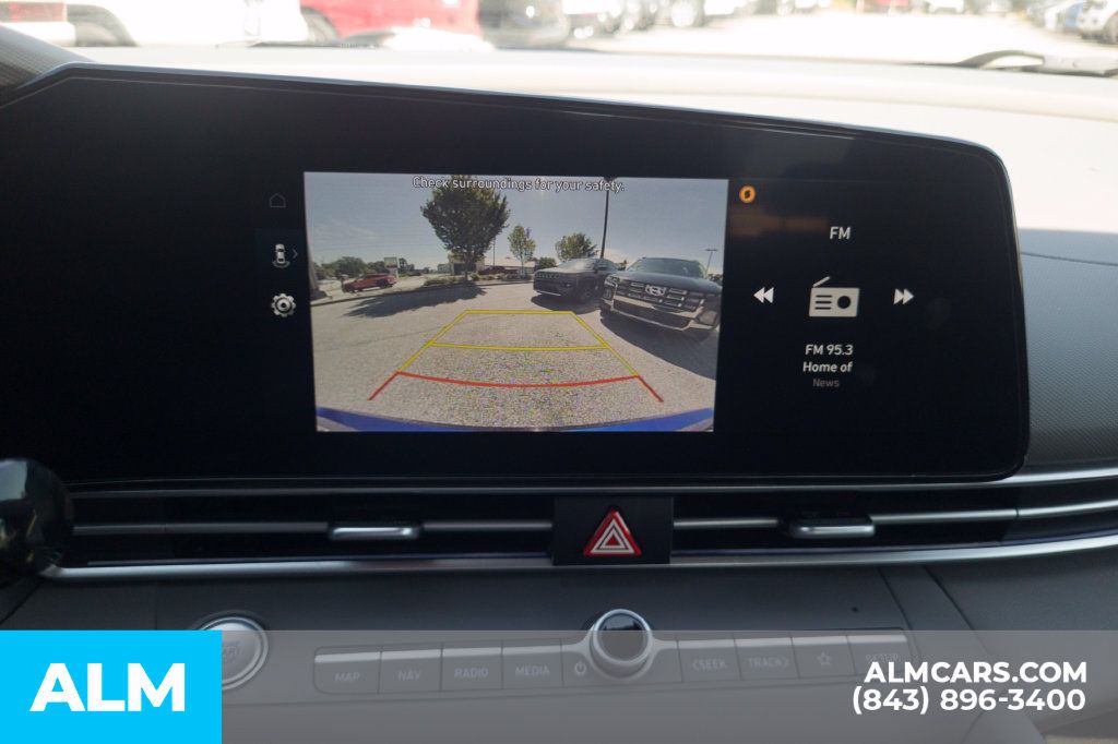 Certified 2025 Hyundai Elantra SEL FWD image 27