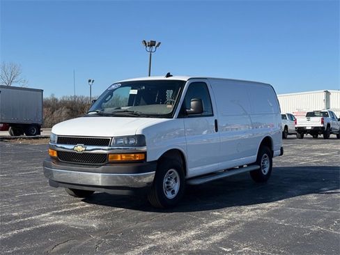 Used 2023 Chevrolet Express 2500 Work Van w/ Driver Convenience Package image 7