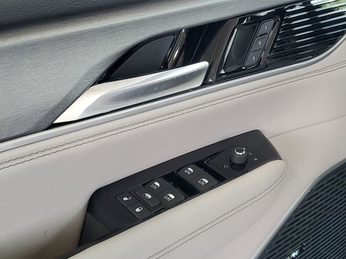 New 2026 Jeep Grand Wagoneer Limited AWD/4WD image 17