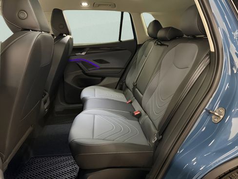 New 2026 Volkswagen Tiguan SE image 18