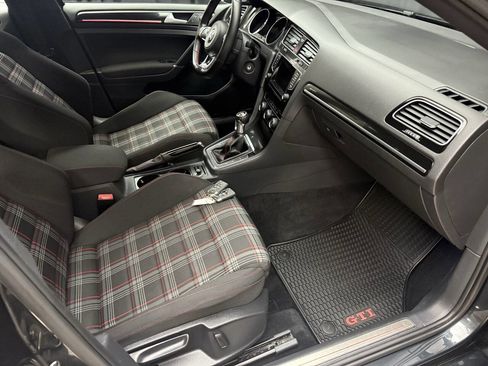 Used 2015 Volkswagen GTI S image 24