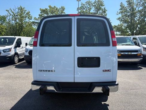 Used 2024 GMC Savana 2500 w/ Driver Convenience Package RWD image 4