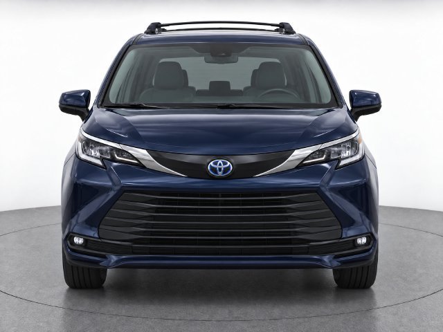 Used 2025 Toyota Sienna XLE AWD/4WD image 4