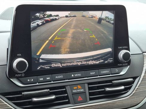 Used 2022 Nissan Altima 2.5 SL FWD image 19