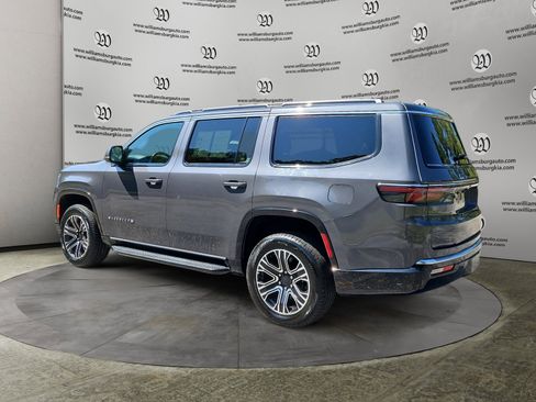 Used 2022 Jeep Wagoneer Series III image 3