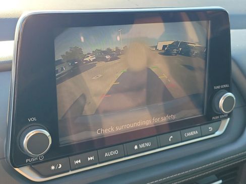 Certified 2024 Nissan Rogue SV image 27