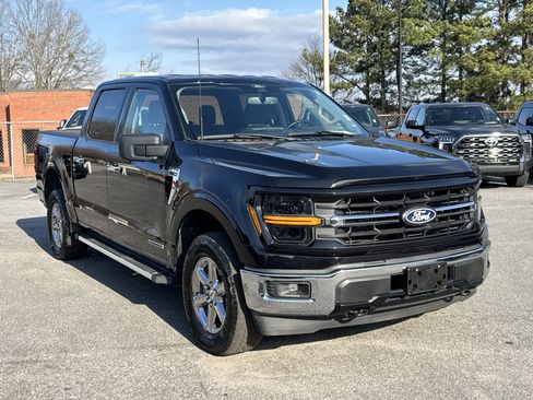 Used 2024 Ford F150 XLT w/ Mobile Office Package image 4