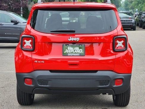 Used 2023 Jeep Renegade Latitude w/ Premium Group image 20