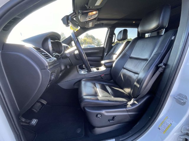Used 2020 Jeep Grand Cherokee Limited w/ Luxury Group II RWD image 17