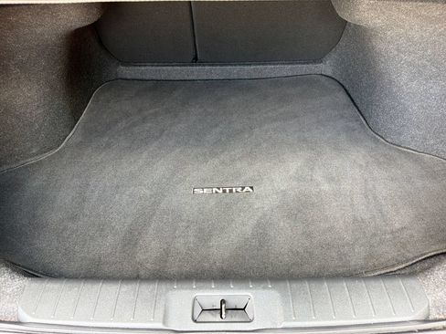 Used 2021 Nissan Sentra SV FWD image 31