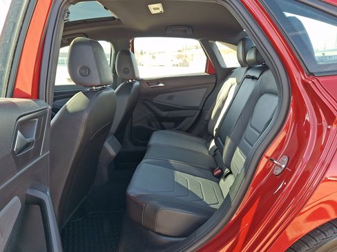 Used 2025 Volkswagen Jetta GLI Autobahn image 9