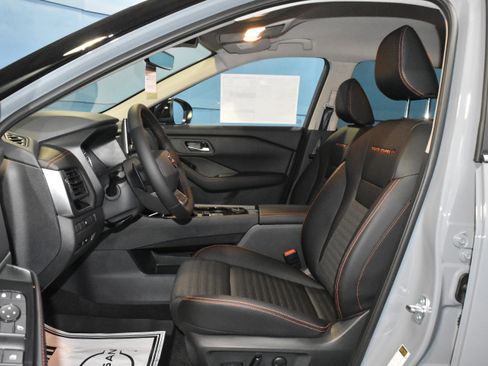 New 2026 Nissan Rogue SV w/ Rock Creek Premium Package AWD/4WD image 6