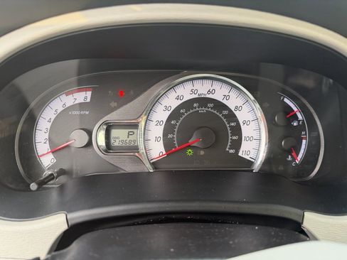 Used 2014 Toyota Sienna SE w/ Convenience Accessory Package image 10