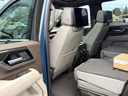 New 2026 GMC Yukon XL Elevation w/ Elevation Premium Package image 10