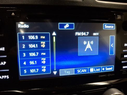 Used 2017 Subaru Forester 2.5i Limited image 21