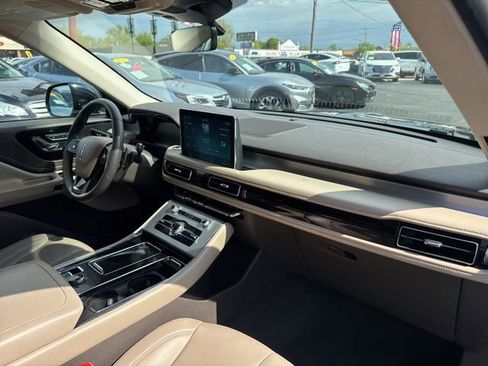 Used 2023 Lincoln Aviator AWD image 21