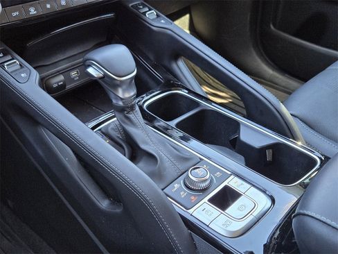 Certified 2023 Kia Telluride EX image 9