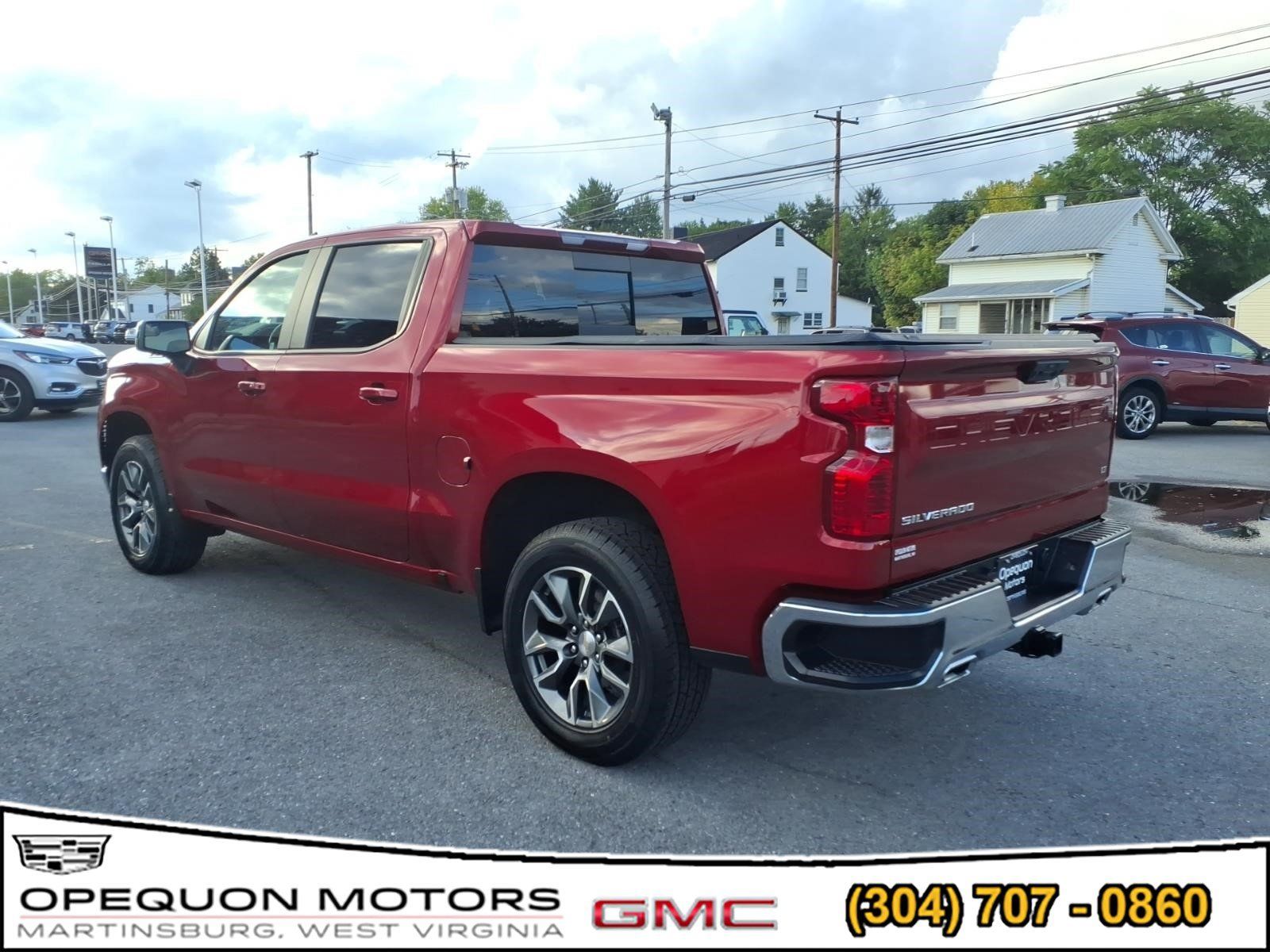 Used 2023 Chevrolet Silverado 1500 LT AWD/4WD image 4