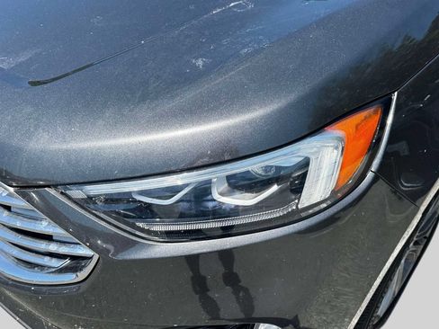 Used 2019 Ford Edge Titanium w/ Equipment Group 301A AWD/4WD image 7