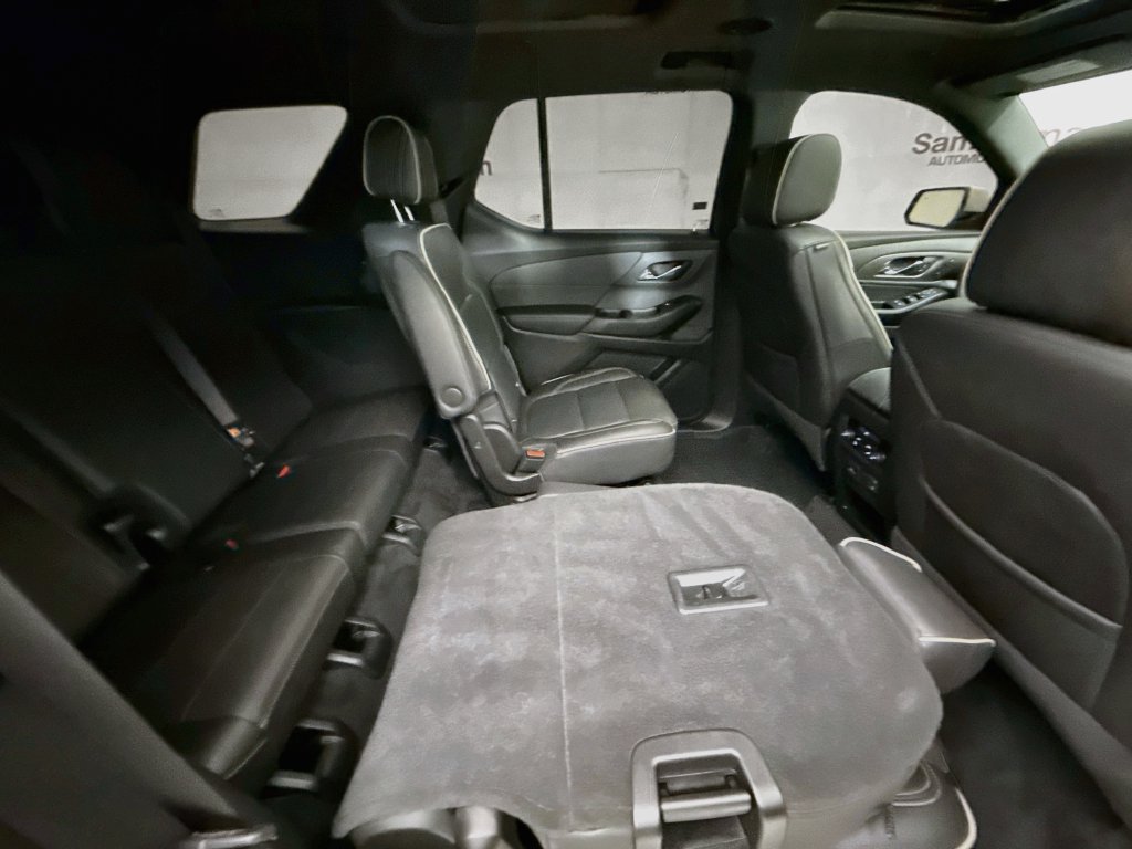Used 2023 Chevrolet Traverse Premier AWD/4WD image 31