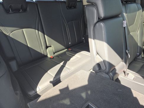 Used 2023 INFINITI QX60 Pure image 22