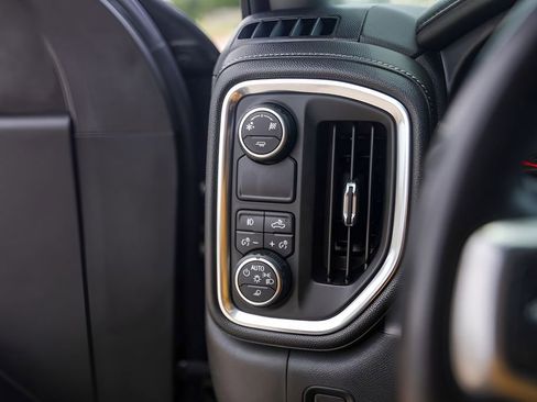 Used 2019 Chevrolet Silverado 1500 LTZ w/ LTZ Texas Edition RWD image 18