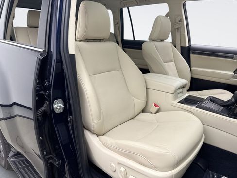 Used 2023 Lexus GX 460 Premium image 17