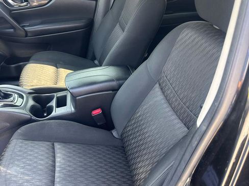Used 2018 Nissan Rogue S AWD/4WD image 20