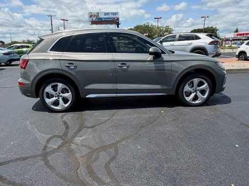 Used 2023 Audi Q5 2.0T Premium Plus w/ Premium Plus Package AWD/4WD image 11