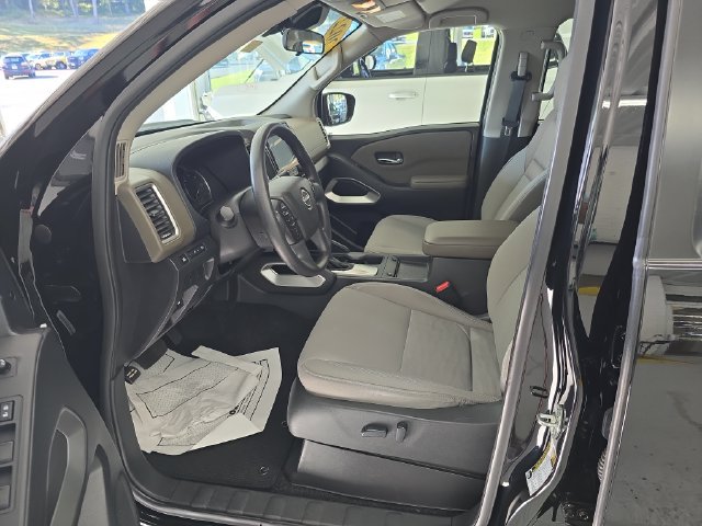 Used 2022 Nissan Frontier SV AWD/4WD image 13