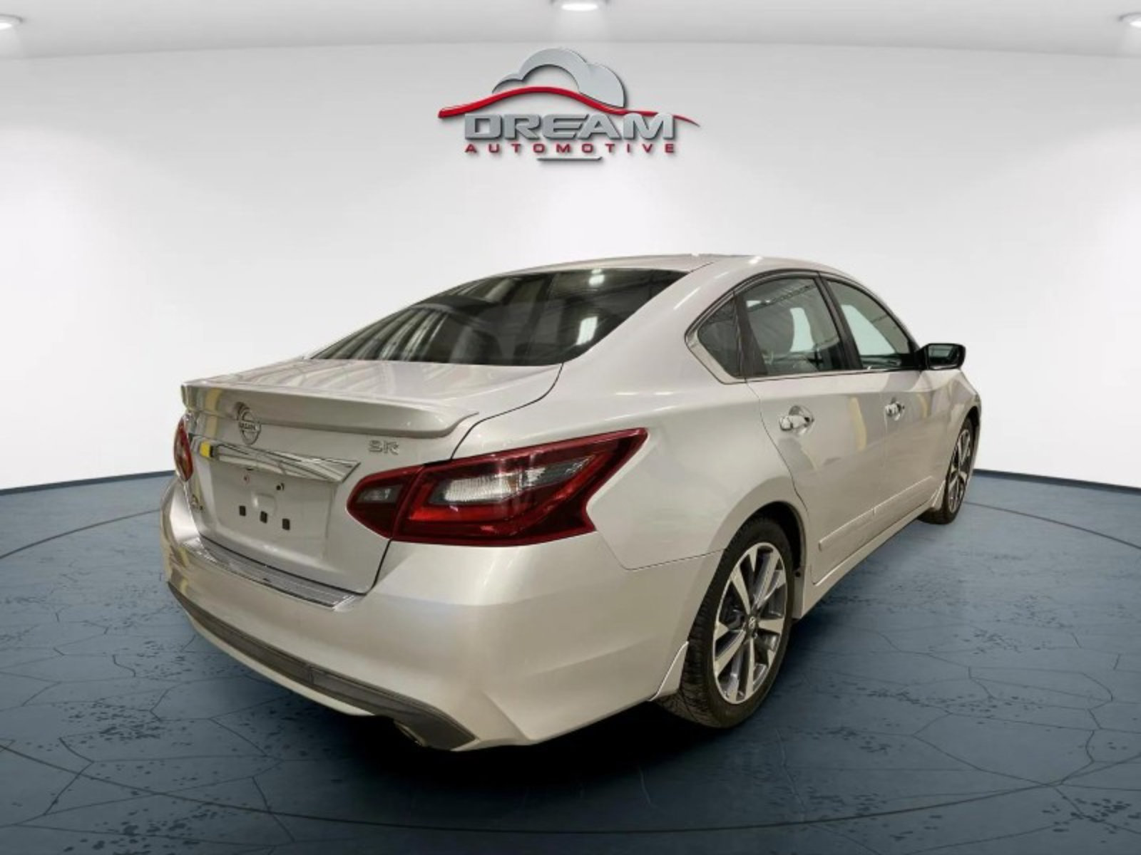 Used 2017 Nissan Altima 2.5 SR w/ LED Appearance Package FWD image 20
