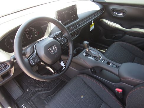 New 2026 Honda HR-V Sport image 14