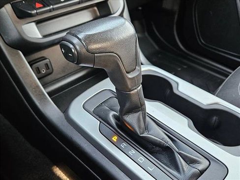 Used 2021 Chevrolet Colorado LT RWD image 12