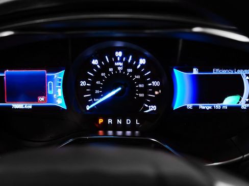 Used 2017 Ford Fusion SE FWD image 17