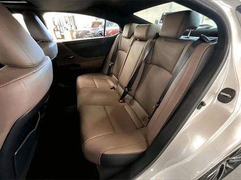 Certified 2023 Lexus ES 250 w/ Premium Package image 22