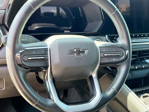 Used 2023 Chevrolet Colorado LT w/ LT Convenience Package II RWD image 11