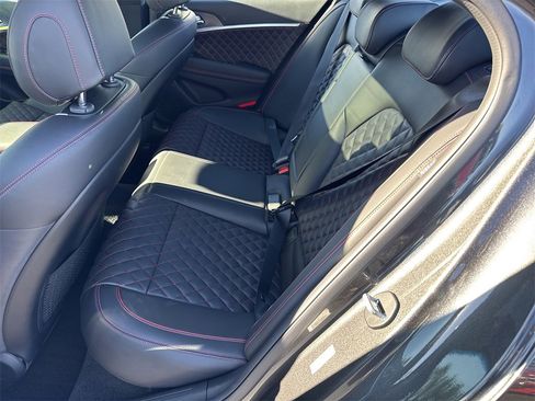 Used 2025 Genesis G70 3.3T Advanced w/ Sport Prestige Package image 20