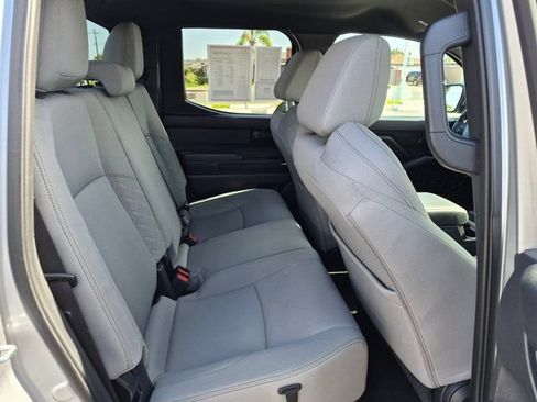 Certified 2025 Toyota Tacoma SR5 AWD/4WD image 7