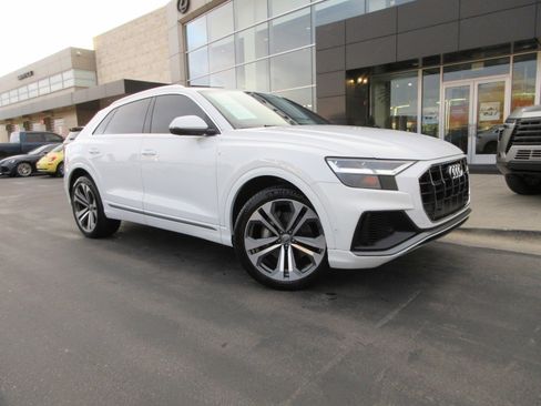 Used 2020 Audi Q8 Premium Plus image 15